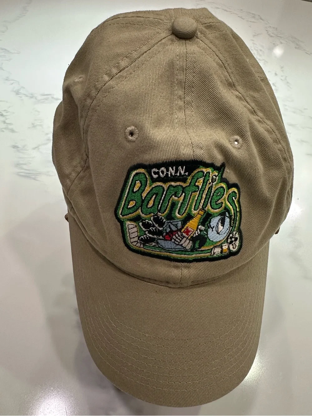 NIKE KHAKI 100%COTTON ADJUSTABLE BASEBALL HAT CAP~EMBROIDERED BEER SPORTS BARFLY